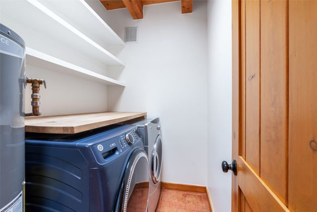 11 Cuesta Lane, Santa Fe, NM 87508
