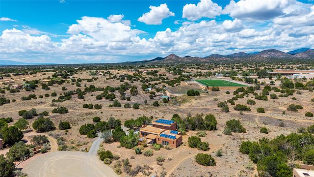 11 Cuesta Lane, Santa Fe, NM 87508