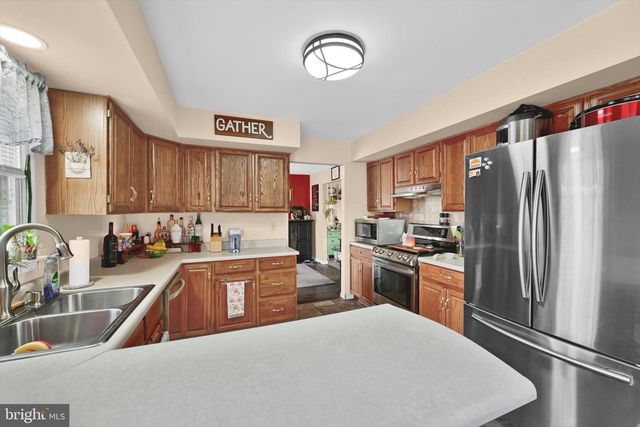 73 HENNE RD, Bernville, PA 19506