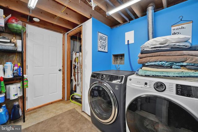 73 HENNE RD, Bernville, PA 19506