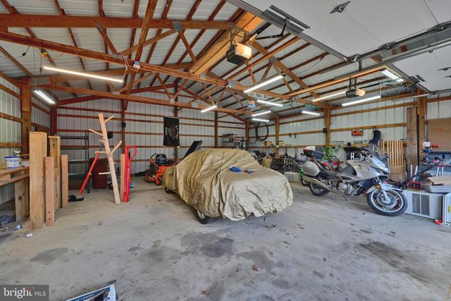 73 HENNE RD, Bernville, PA 19506