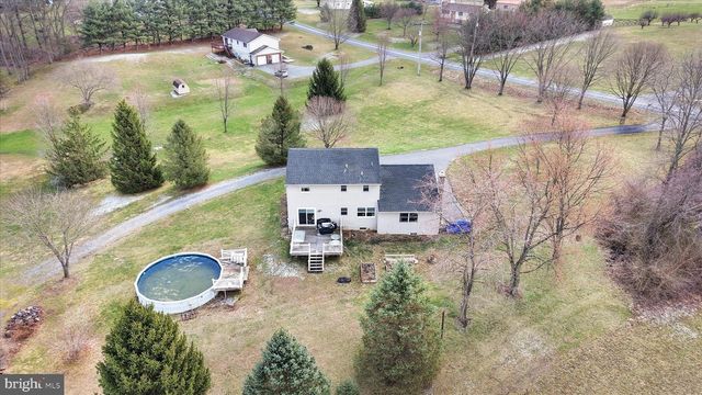 73 HENNE RD, Bernville, PA 19506