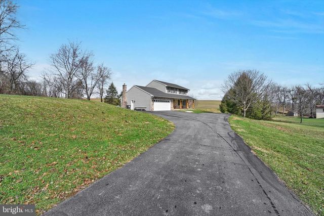 73 HENNE RD, Bernville, PA 19506
