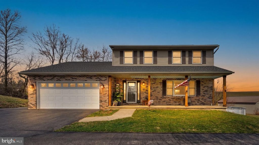 73 HENNE RD, Bernville, PA 19506