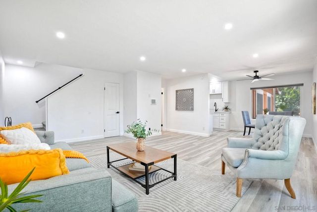 13754 Caminito Vizzini, San Diego, CA 92129