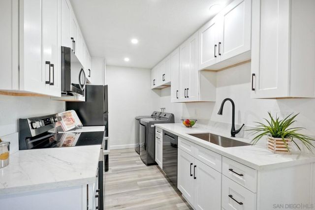 13754 Caminito Vizzini, San Diego, CA 92129