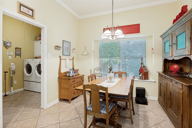 412 Hideaway Court, Euless, TX 76039