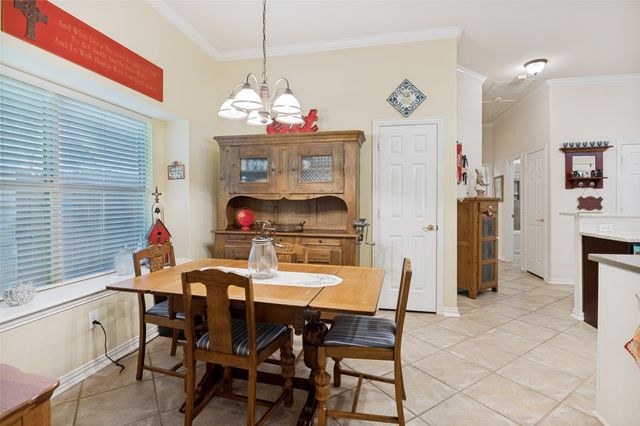 412 Hideaway Court, Euless, TX 76039