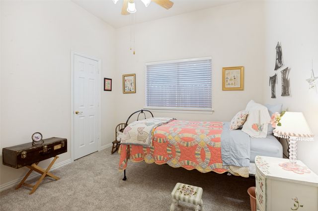 412 Hideaway Court, Euless, TX 76039