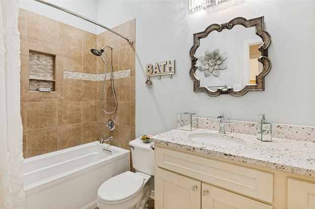 412 Hideaway Court, Euless, TX 76039