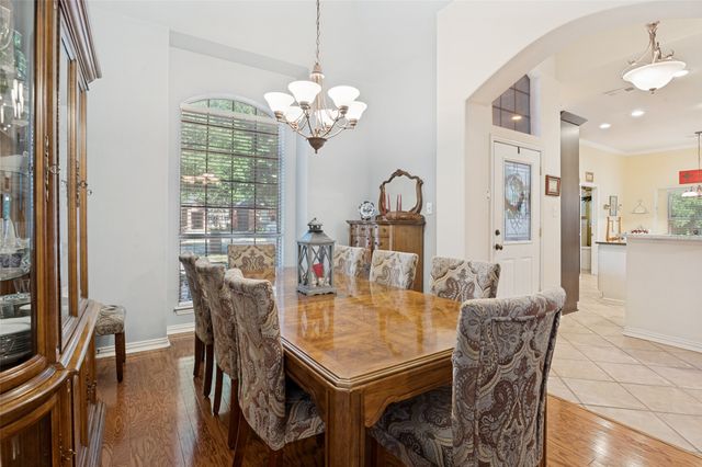 412 Hideaway Court, Euless, TX 76039