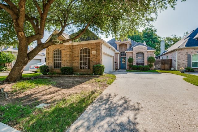 412 Hideaway Court, Euless, TX 76039