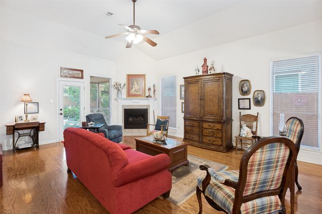 412 Hideaway Court, Euless, TX 76039