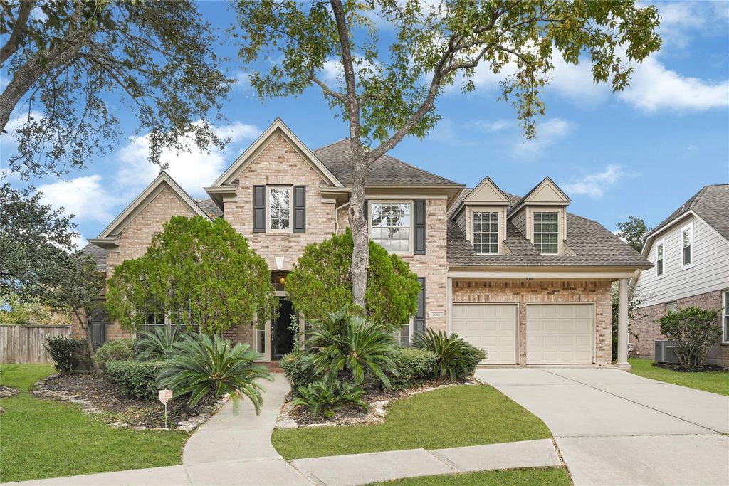 2018 Birnam Glen Drive, Sugar Land, TX 77479