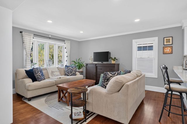 50 Lewis St, Franklin, MA 02038