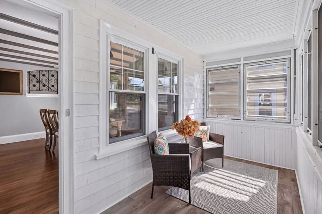 50 Lewis St, Franklin, MA 02038