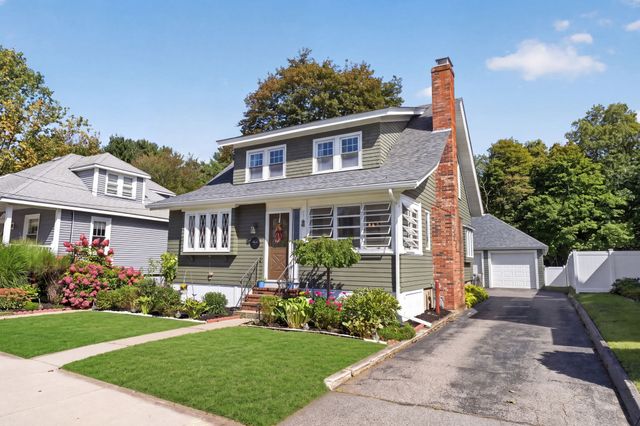 50 Lewis St, Franklin, MA 02038