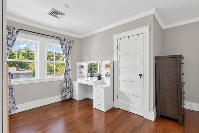50 Lewis St, Franklin, MA 02038