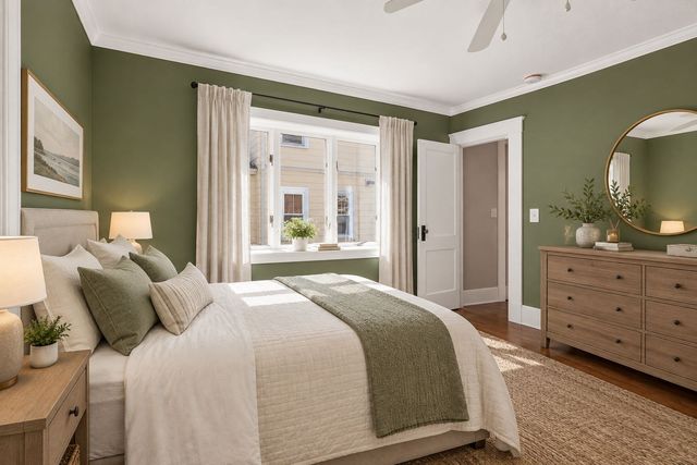 50 Lewis St, Franklin, MA 02038