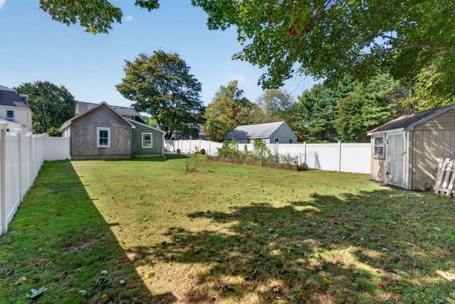 50 Lewis St, Franklin, MA 02038