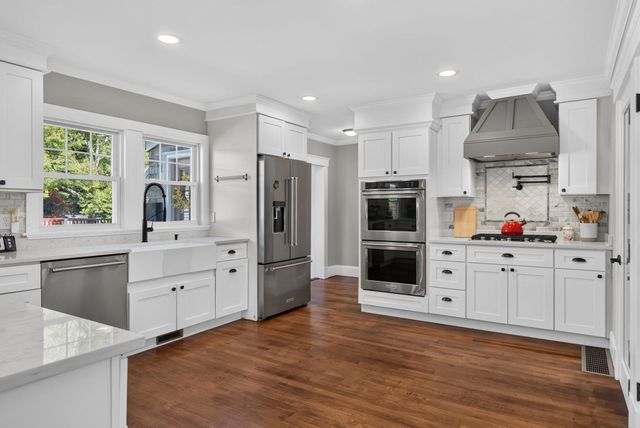 50 Lewis St, Franklin, MA 02038