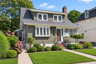 50 Lewis St, Franklin, MA 02038