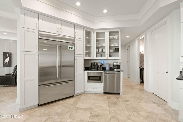 10 Collier Beach Road, Hilton Head Island, SC 29928