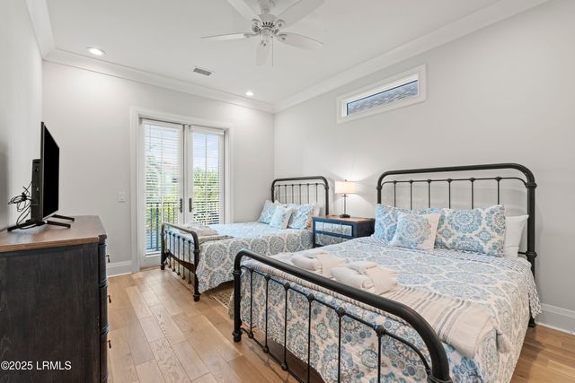 10 Collier Beach Road, Hilton Head Island, SC 29928