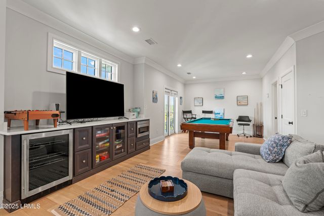 10 Collier Beach Road, Hilton Head Island, SC 29928