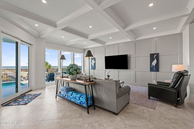 10 Collier Beach Road, Hilton Head Island, SC 29928