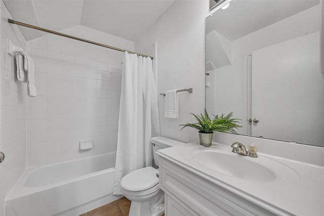 1720 Bevis Street, Houston, TX 77008