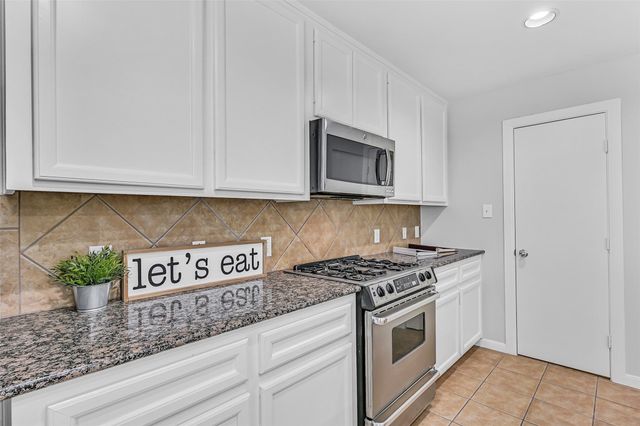 1720 Bevis Street, Houston, TX 77008