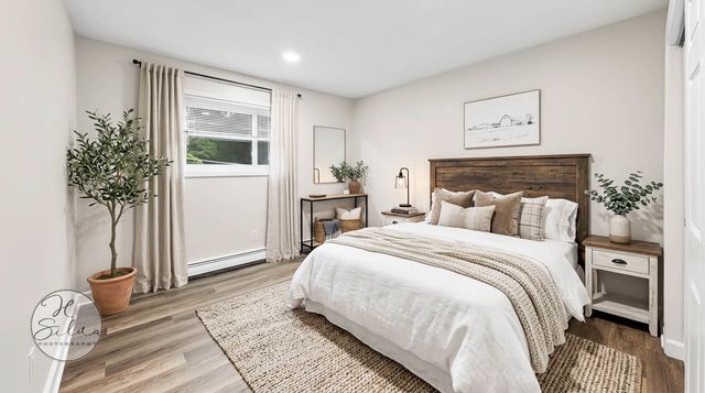 131 W Ellis Avenue 21, Libertyville, IL 60048