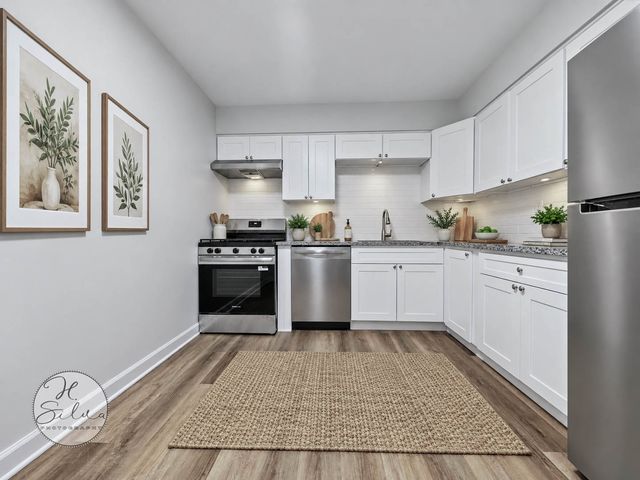 131 W Ellis Avenue 21, Libertyville, IL 60048