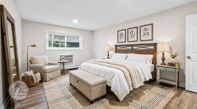 131 W Ellis Avenue 21, Libertyville, IL 60048