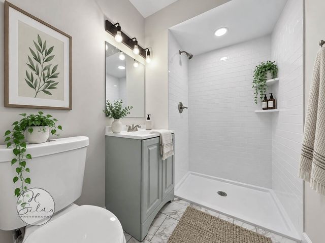 131 W Ellis Avenue 21, Libertyville, IL 60048