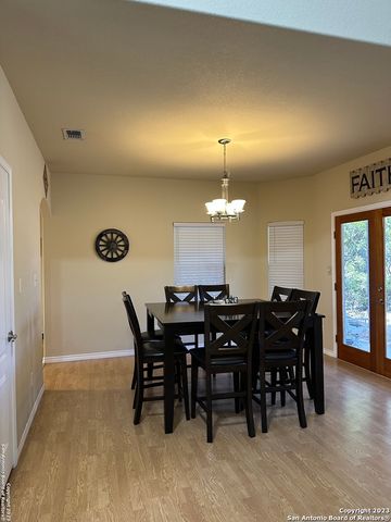 177 Knollwood Cir, Bandera, TX 78003