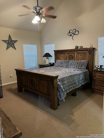 177 Knollwood Cir, Bandera, TX 78003