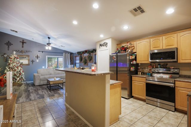 771 W FAIRLANE Court, Casa Grande, AZ 85122