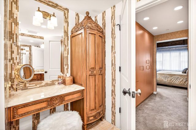 20 Livingston Avenue 903, New Brunswick, NJ 08901