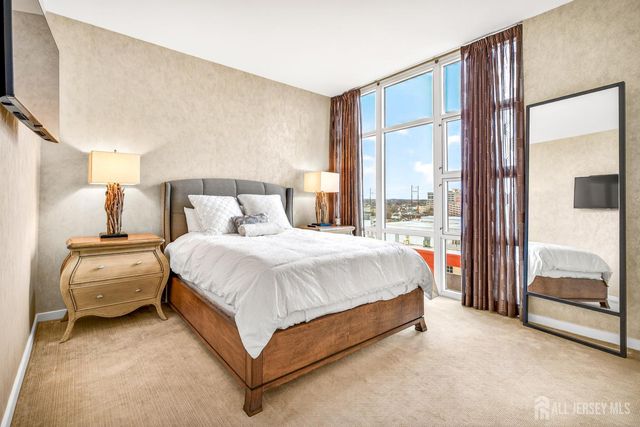 20 Livingston Avenue 903, New Brunswick, NJ 08901