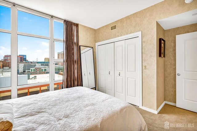 20 Livingston Avenue 903, New Brunswick, NJ 08901