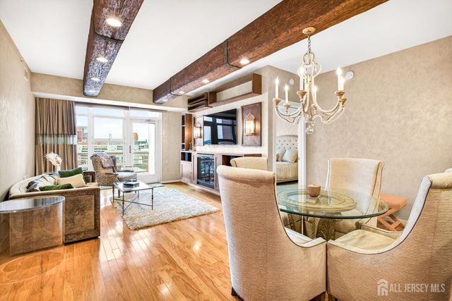 20 Livingston Avenue 903, New Brunswick, NJ 08901