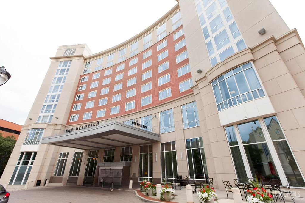 20 Livingston Avenue 903, New Brunswick, NJ 08901