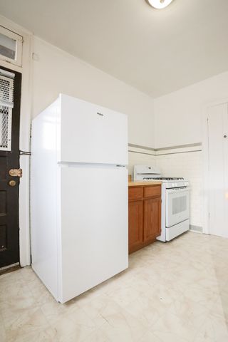 7447 N Claremont Avenue 3F, Chicago, IL 60645