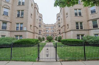 7447 N Claremont Avenue 3F, Chicago, IL 60645