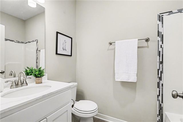 205 E Woodland Avenue, Lone Jack, MO 64070