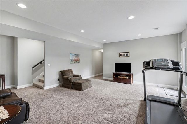 205 E Woodland Avenue, Lone Jack, MO 64070