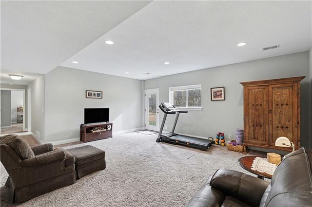 205 E Woodland Avenue, Lone Jack, MO 64070