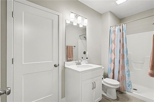 205 E Woodland Avenue, Lone Jack, MO 64070